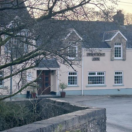 Penybont Restaurant + Inn 卡马森 外观 照片